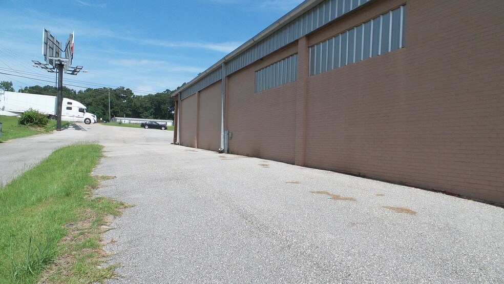 More Photos Of 32256 Highway 43, Thomasville Industrial For Sale