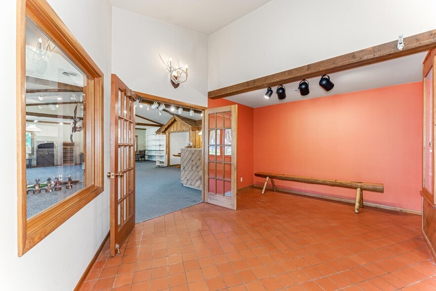 More Photos Of 7502 Highway 51, Minocqua Freestanding For Sale