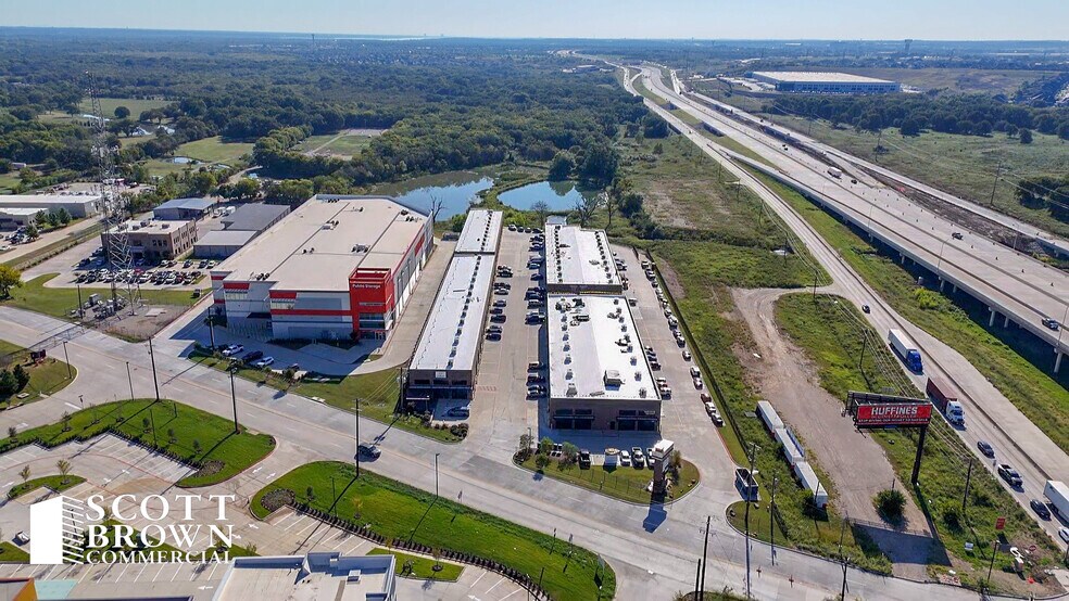 More Photos Of 4451 Dale Earnhardt, Northlake Light Distribution For Lease