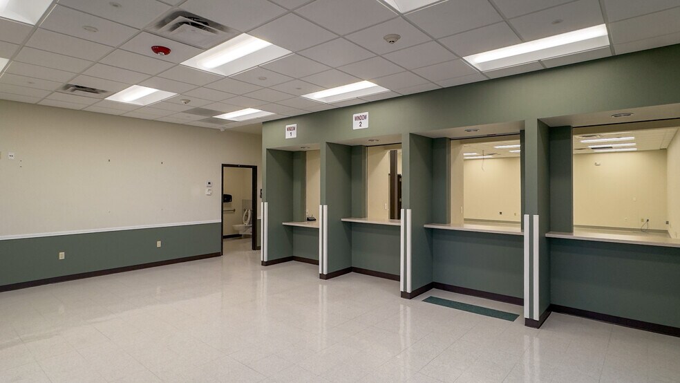 More Photos Of 7400 Helen Of Troy, El Paso Medical For Lease