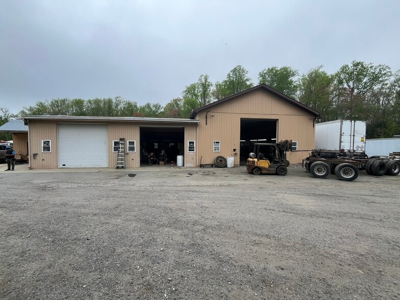 More Photos Of 24567 DuPont Blvd, Georgetown Truck Terminal For Sale