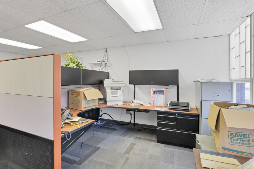 More Photos Of 300 E Auburn Ave, Springfield Office For Sale