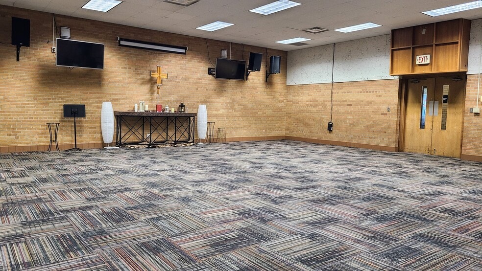 More Photos Of 7625 Chicago Ave, Minneapolis Religious Facility For Sale