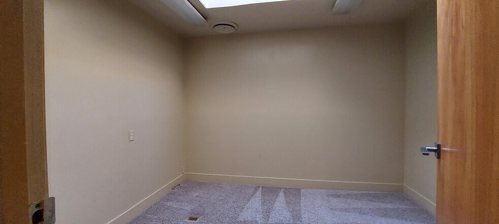 More Photos Of 310-312 1st St, Marysville Office Residential For Lease