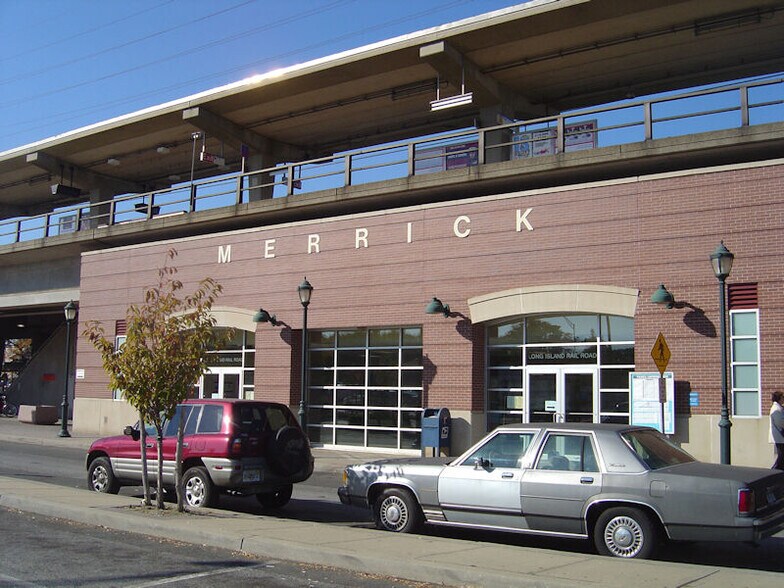 More Photos Of 31 Merrick Ave, Merrick Medical For Lease