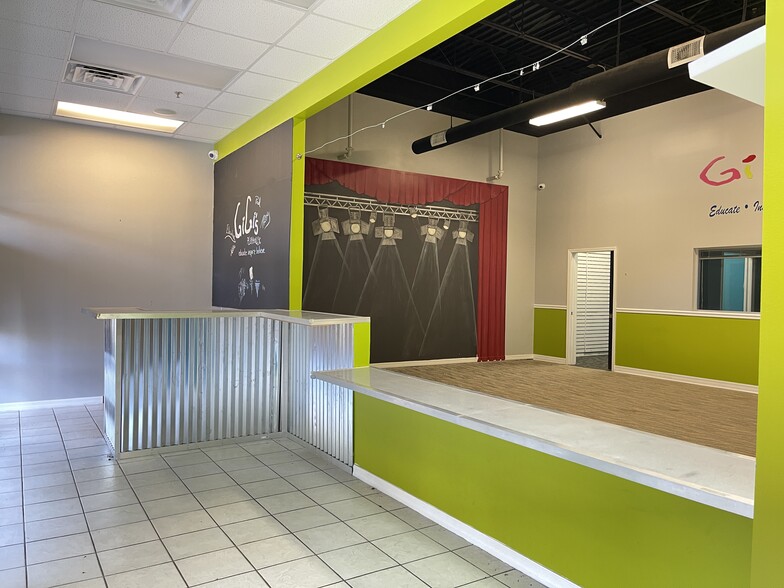More Photos Of 3345 SW 34th St, Gainesville Freestanding For Lease