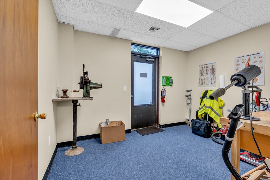 More Photos Of 721 N Beers St, Holmdel Medical For Sale