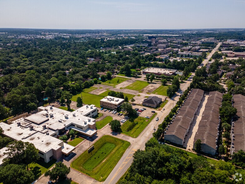 More Photos Of 17510 Red Oak Dr, Houston Office For Sale