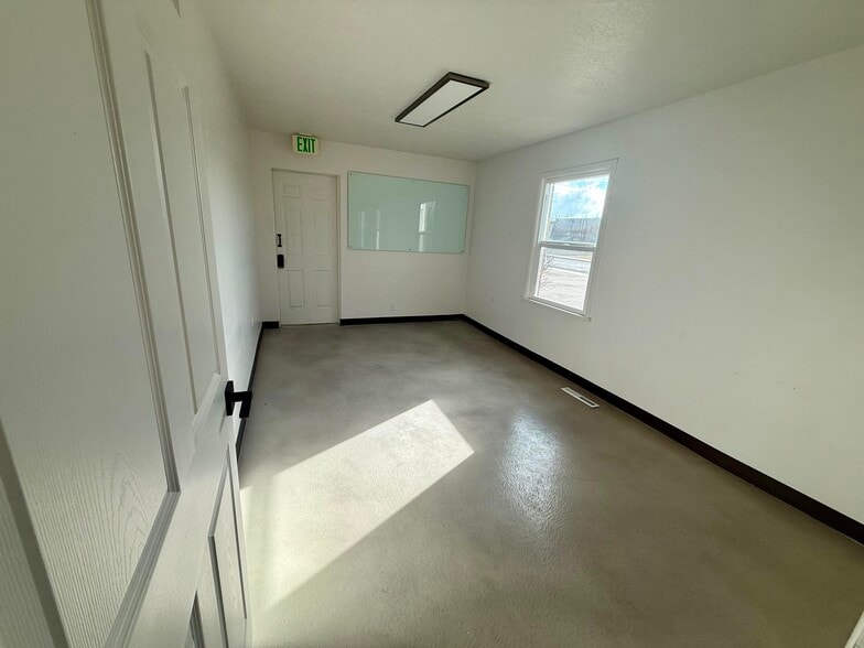 More Photos Of 15 E 700 N, Orem Office For Sale