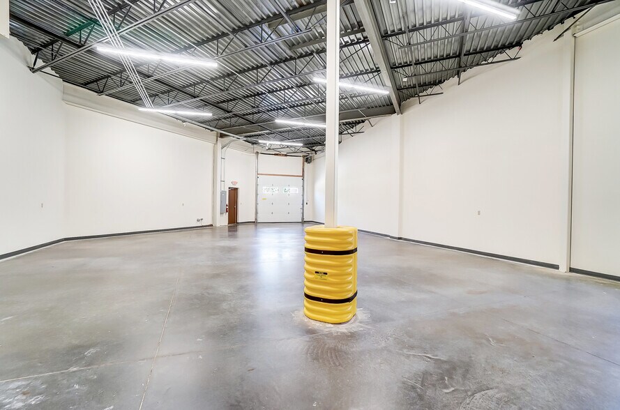 More Photos Of 1740 Thomas Paine Pky, Dayton Warehouse For Lease