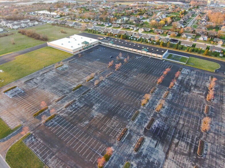 More Photos Of 7430-7450 Timberstone Dr, Findlay Unknown For Lease