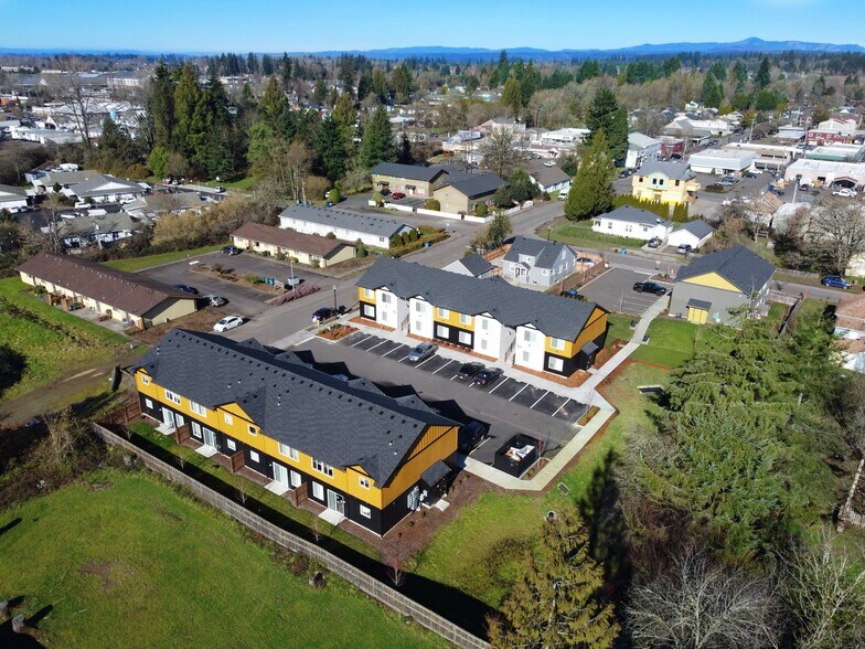 More Photos Of 219-221 SE Clark Ave, Battle Ground Apartments For Sale