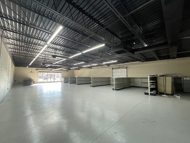 More Photos Of 9026 Pulaski Hwy, Middle River Freestanding For Lease