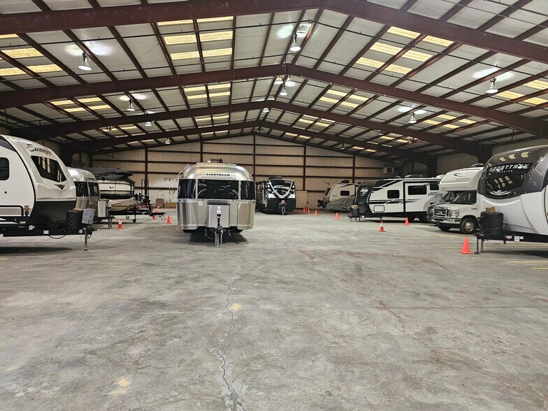 More Photos Of 1208 SW, Cleveland Warehouse For Sale
