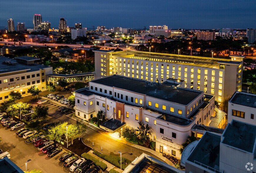 More Photos Of 560 Jackson St N, Saint Petersburg Medical For Lease