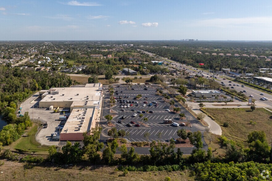 More Photos Of 18011 S Tamiami Trl, Fort Myers Unknown For Lease