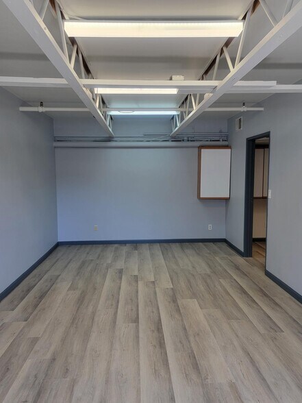 More Photos Of 845 Olive Ave, Novato Light Distribution For Lease