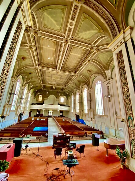 More Photos Of 947 Aisquith St, Baltimore Religious Facility For Sale