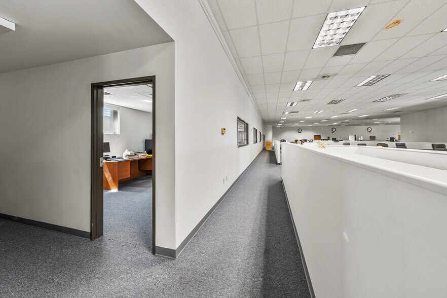 More Photos Of 2090 Commerce Dr, Medford Office For Lease