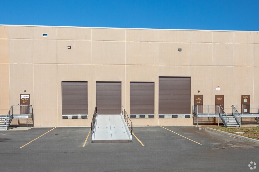 More Photos Of 9501 Discovery Blvd, Manassas Flex For Lease