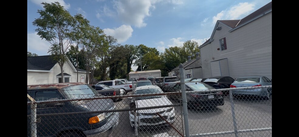 More Photos Of 1001-1015 Jefferson Davis Hwy, Richmond Auto Repair For Sale