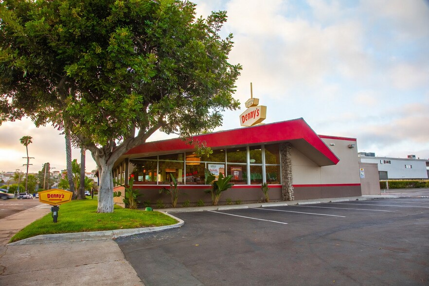 More Photos Of 1601 Rosecrans St, San Diego Restaurant For Lease