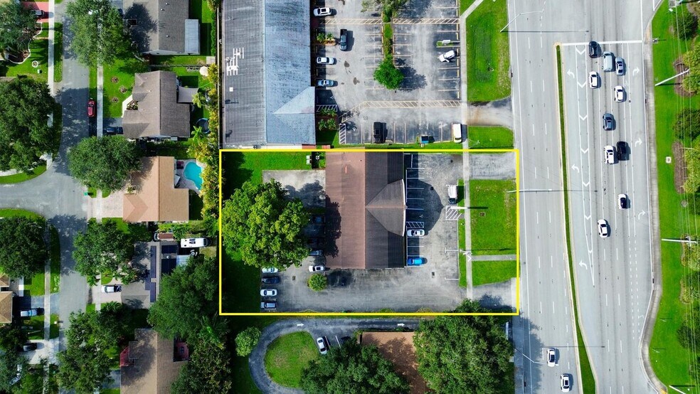 More Photos Of 4230 University Dr, Fort Lauderdale Storefront For Sale
