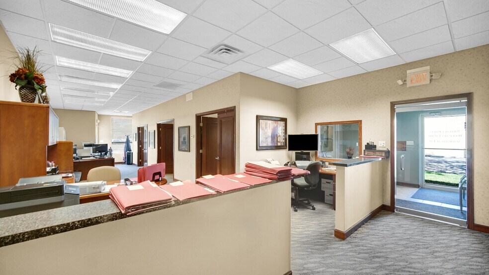 More Photos Of 303 Ridge Rd, Munster Office For Sale