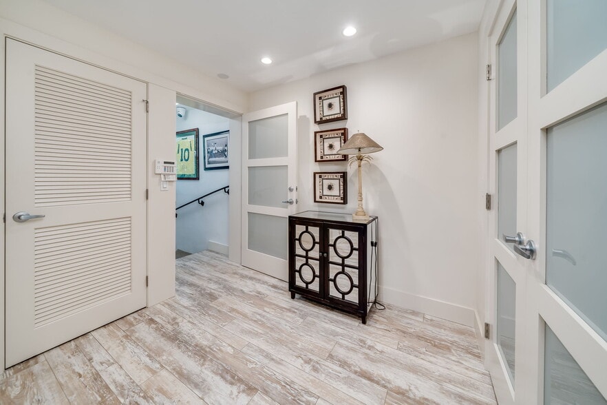 More Photos Of 234 NE 4th Ave, Delray Beach Warehouse For Sale