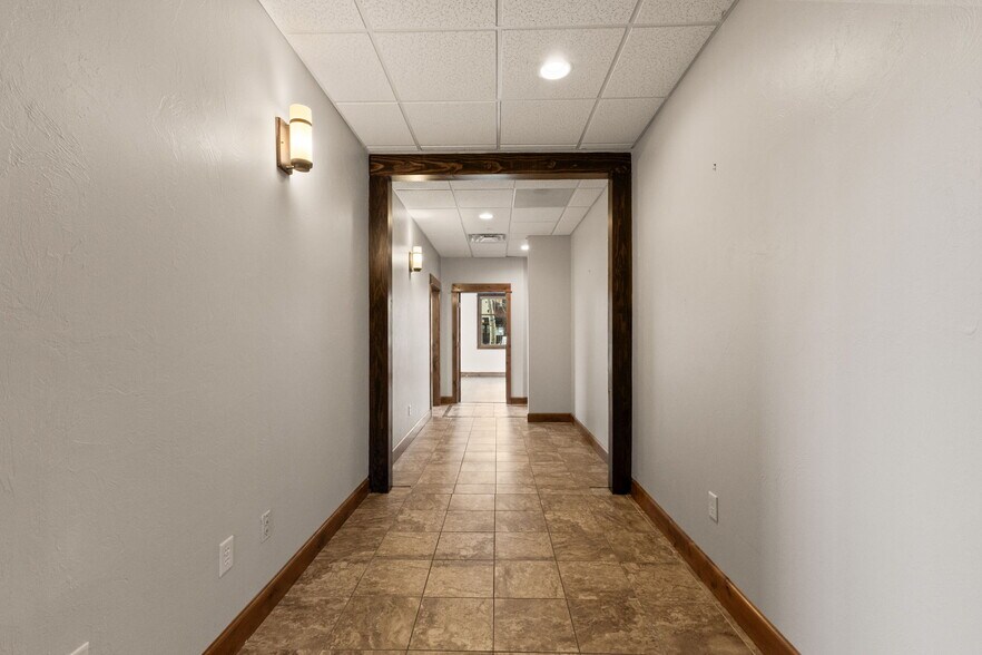 More Photos Of 1940 W Dickerson St, Bozeman Office For Sale