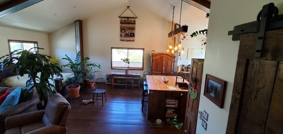 More Photos Of 5209 Lake Isabella Blvd, Lake Isabella Storefront Retail Residential For Sale