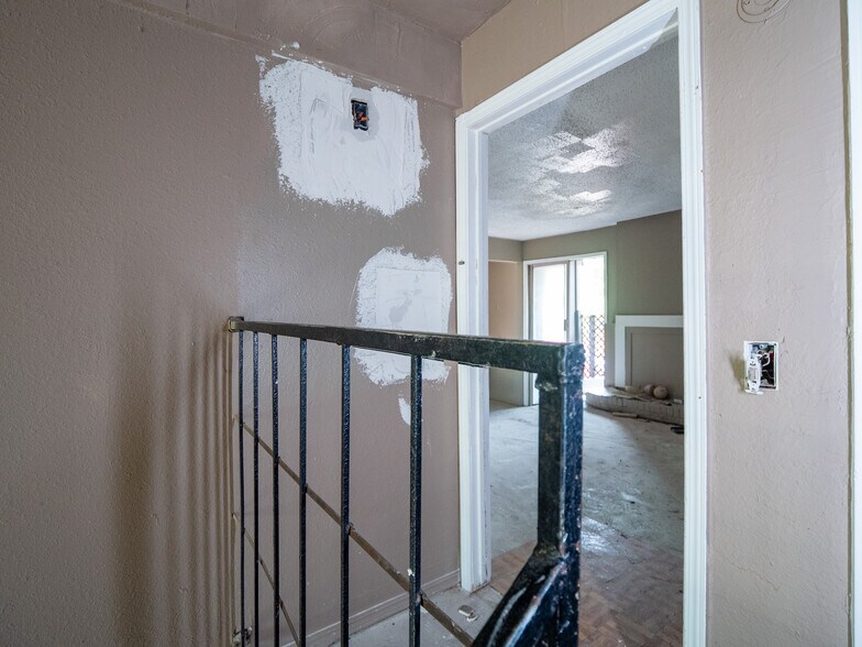 More Photos Of 5924 NW 10th St, Oklahoma City Apartments For Sale