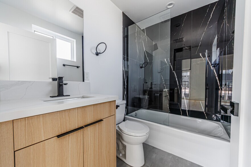 More Photos Of 13461 Beach Ave, Marina Del Rey Multifamily For Sale