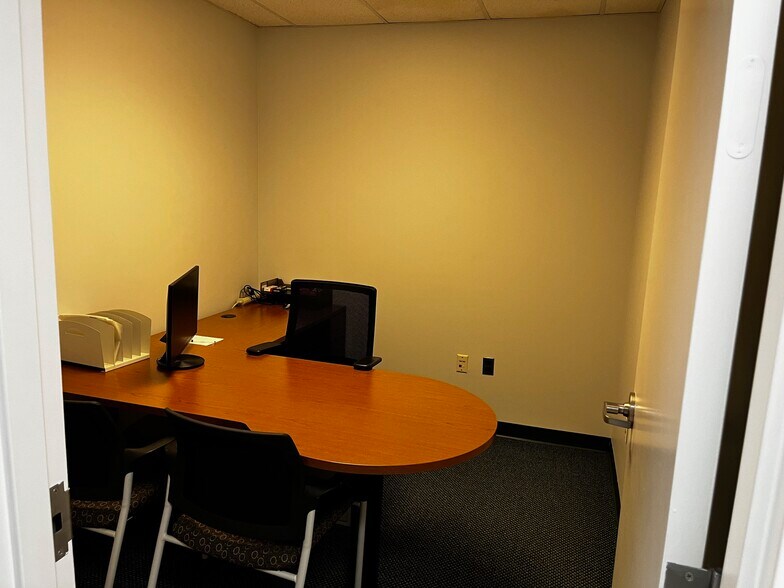 More Photos Of 9506 Harford Rd, Parkville Office For Sale