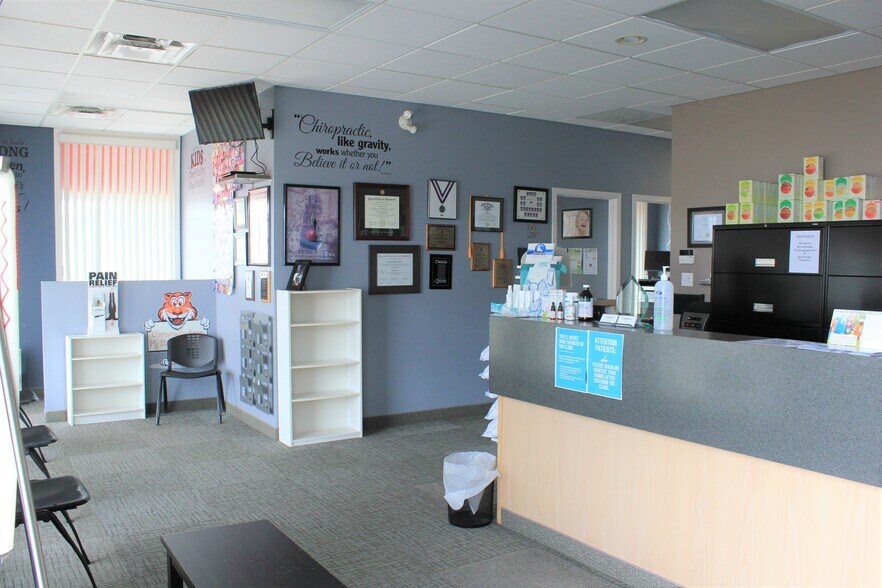 More Photos Of 1290 Trans Canada Way SE, Medicine Hat Office For Lease