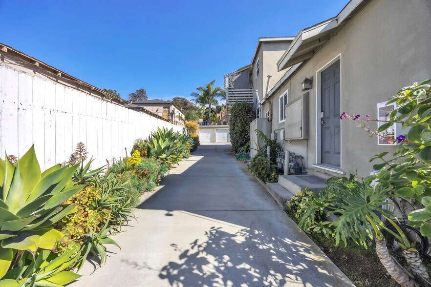 More Photos Of 622 S Pacific Coast Hwy, Redondo Beach Apartments For Sale