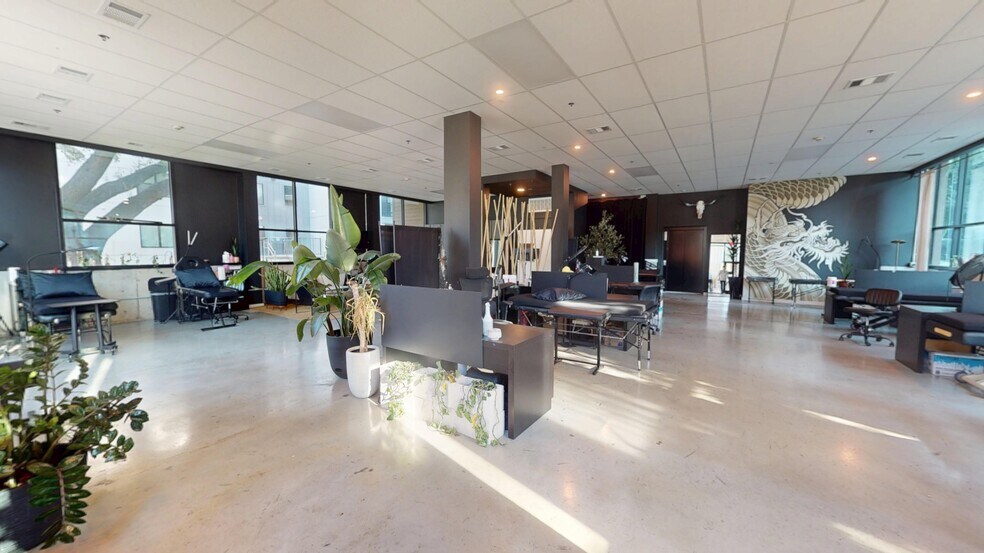 More Photos Of 2500 Longview St, Austin Apartments For Lease