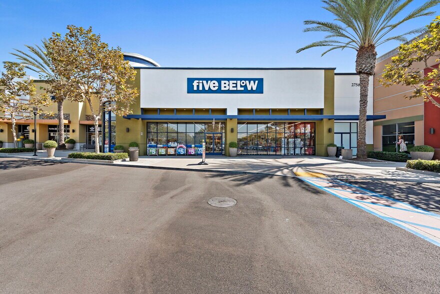 More Photos Of 27412 Antonio Pky, Ladera Ranch Storefront For Lease