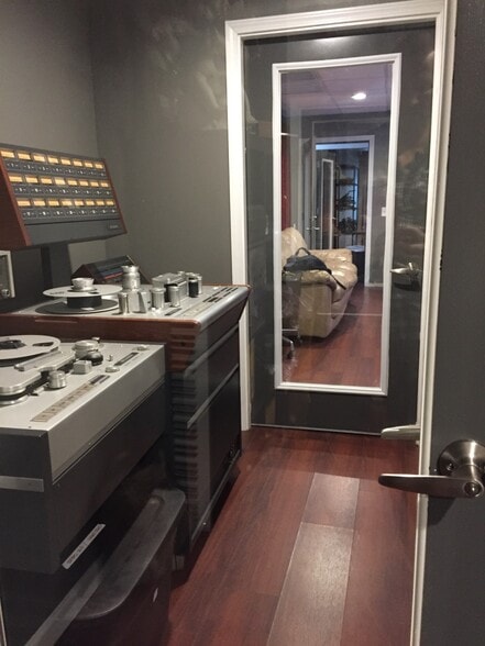 More Photos Of 500 Bishop St, Atlanta Theater Concert Hall For Lease