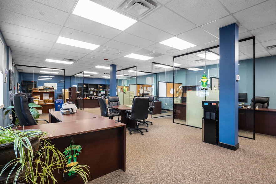 More Photos Of 146 Railroad Ave, Sayville Office For Lease