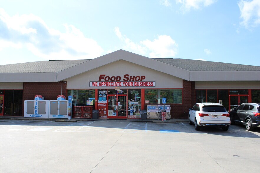 More Photos Of 5698-5702 Highway 20, Cartersville Service Station For Lease