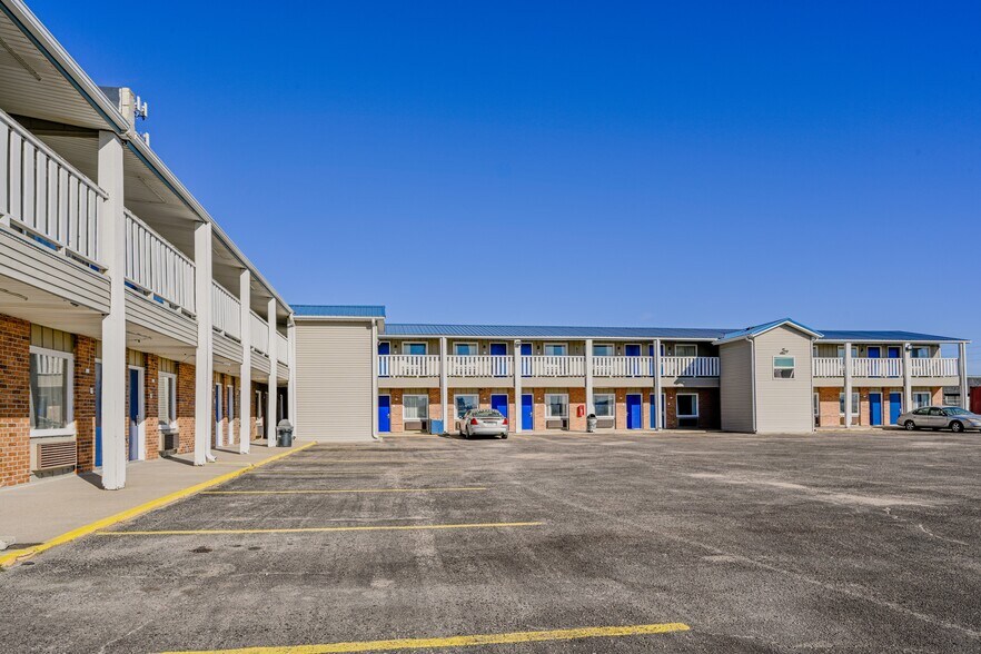 More Photos Of 5090 Buffalo Creek Rd, Elm Creek Hotel For Sale