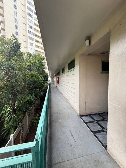 More Photos Of 2406 Kuhio Ave, Honolulu Apartments For Sale