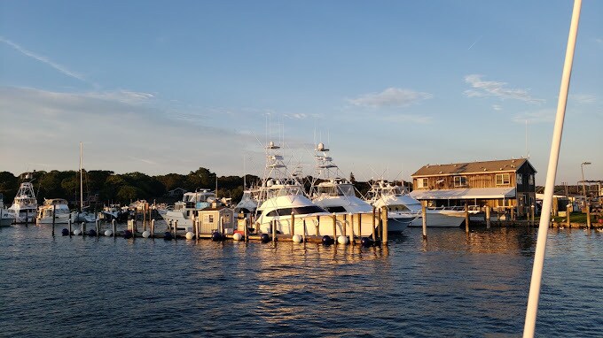 More Photos Of 6 Tepee St, Hampton Bays Marina For Lease