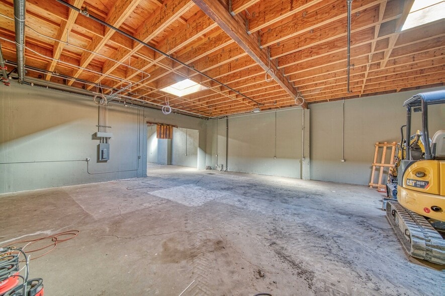 More Photos Of 131 Beacon St, South San Francisco Unknown For Lease