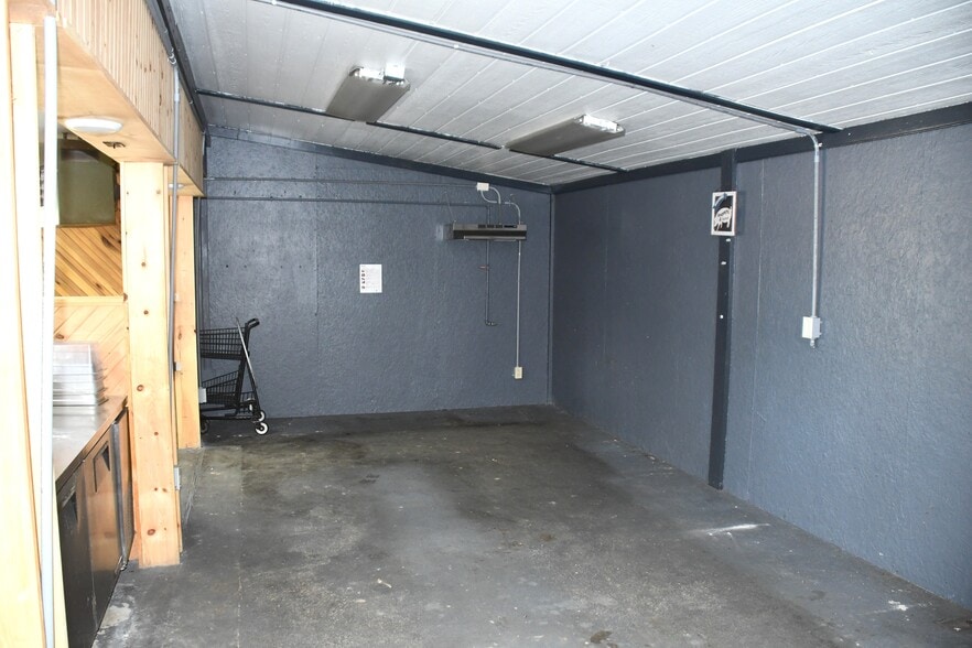 More Photos Of 138 Chestnut St, Marienville General Retail For Sale