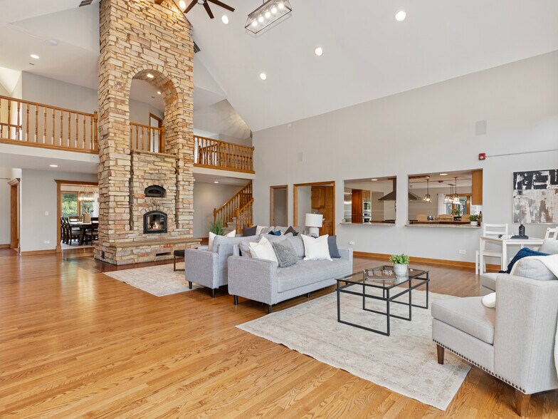 More Photos Of 22660 S Harlem Ave, Frankfort Flex For Sale