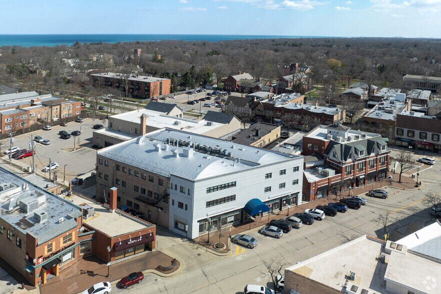 More Photos Of 1893 Sheridan Rd, Highland Park Medical For Lease