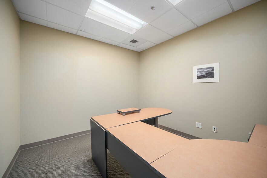More Photos Of 2122-2126 Hutton Rd, Nipomo Flex For Lease