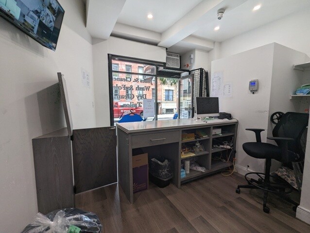 Primary Photo Of 22 Jones St, New York Apartments For Lease